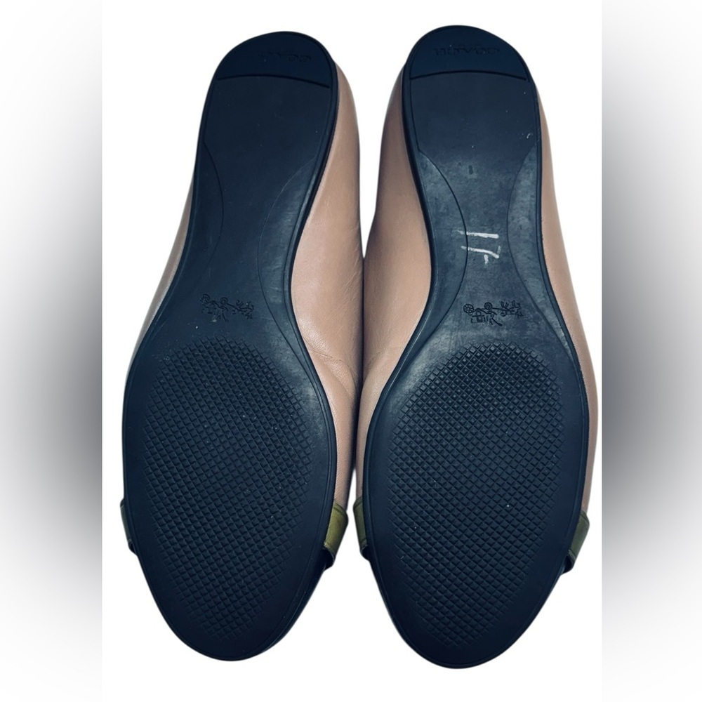 Coach Two-Tone Leather Cap Toe Ballet Flat - Taupe & Black Gold Hardware Size 6 - Picture 4 of 6